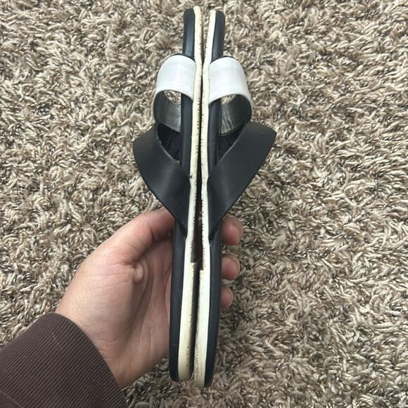 TKEES Kat Strap Leather Sandals Flats Black White Sz 7 - Picture 7 of 8